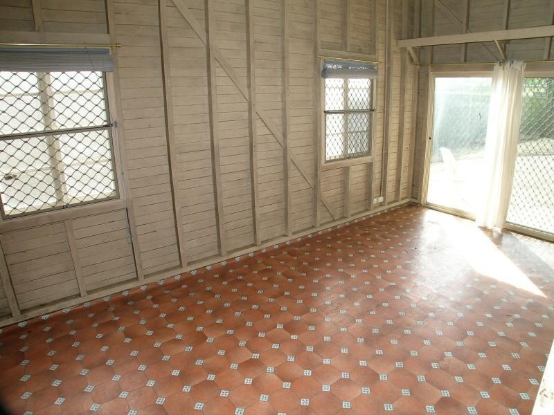 91 Grenfell St, Mount Gravatt East QLD 4122