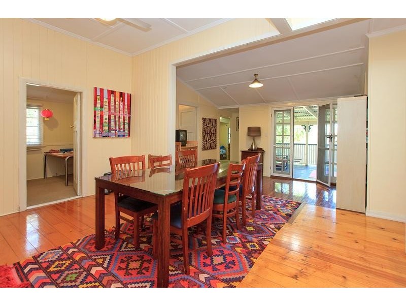 55 Brinawa St, Camp Hill QLD 4152