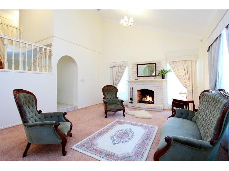 19 Grevillea St, Mount Gravatt East QLD 4122