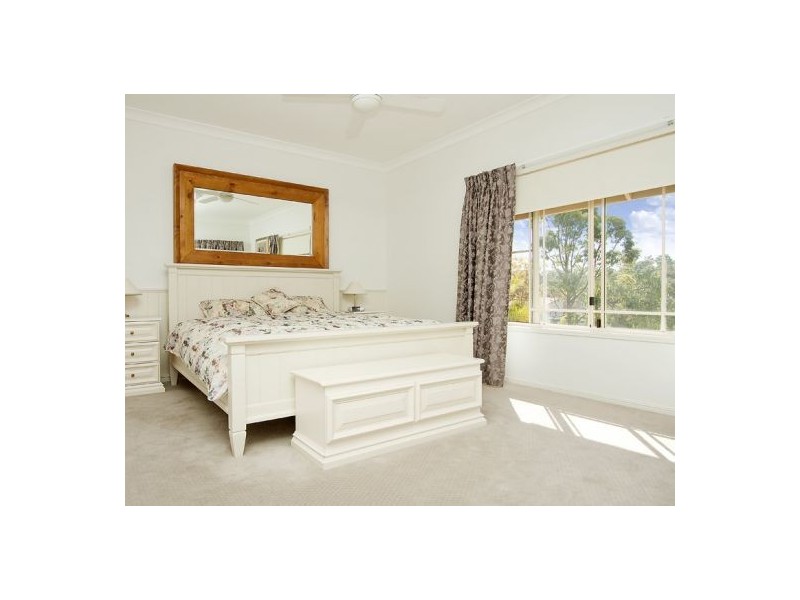 17 Monet Cres, Mackenzie QLD 4156