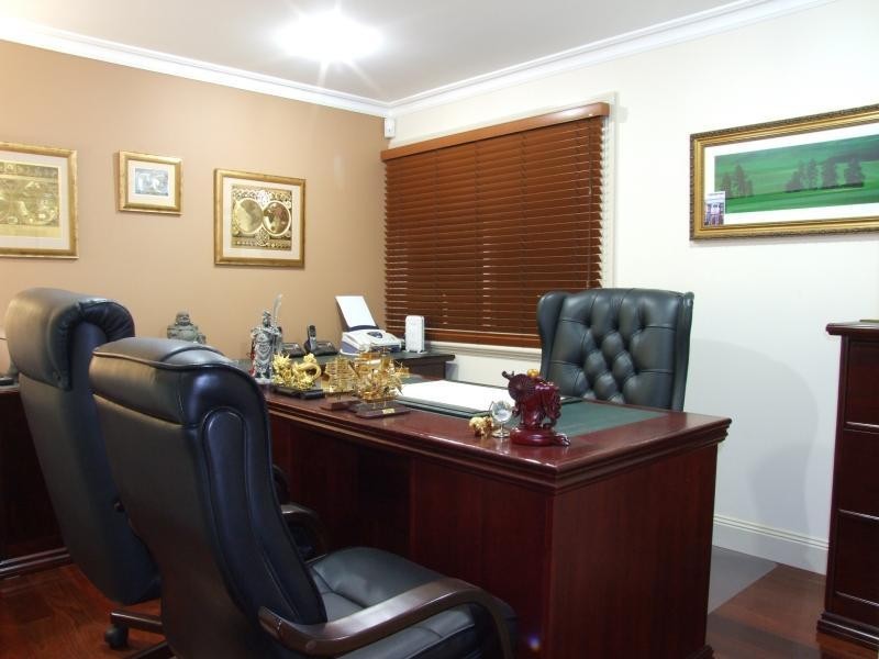 38 Longfellow  St, Norman Park QLD 4170