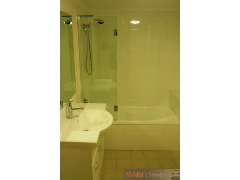 8/58 Burrai Street, Morningside QLD 4170