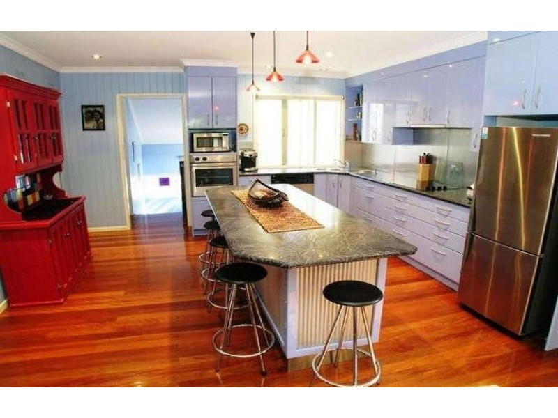 37 Carnelian Street, Holland Park QLD 4121