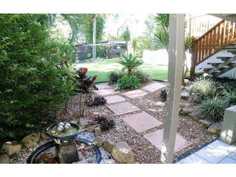 37 Carnelian Street, Holland Park QLD 4121