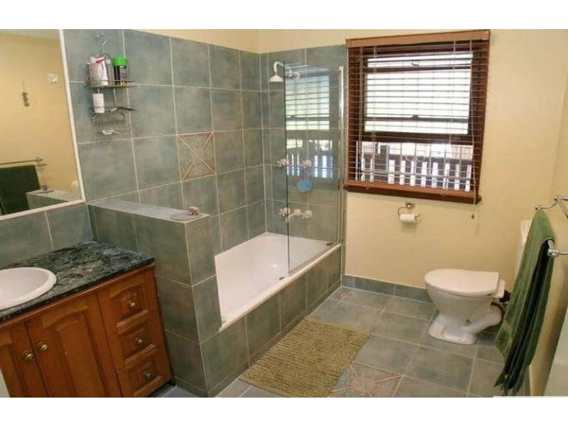 37 Carnelian Street, Holland Park QLD 4121