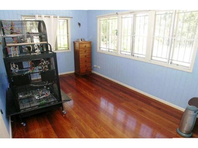 37 Carnelian Street, Holland Park QLD 4121