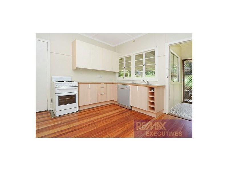 54 Coonara Street, Holland Park QLD 4121