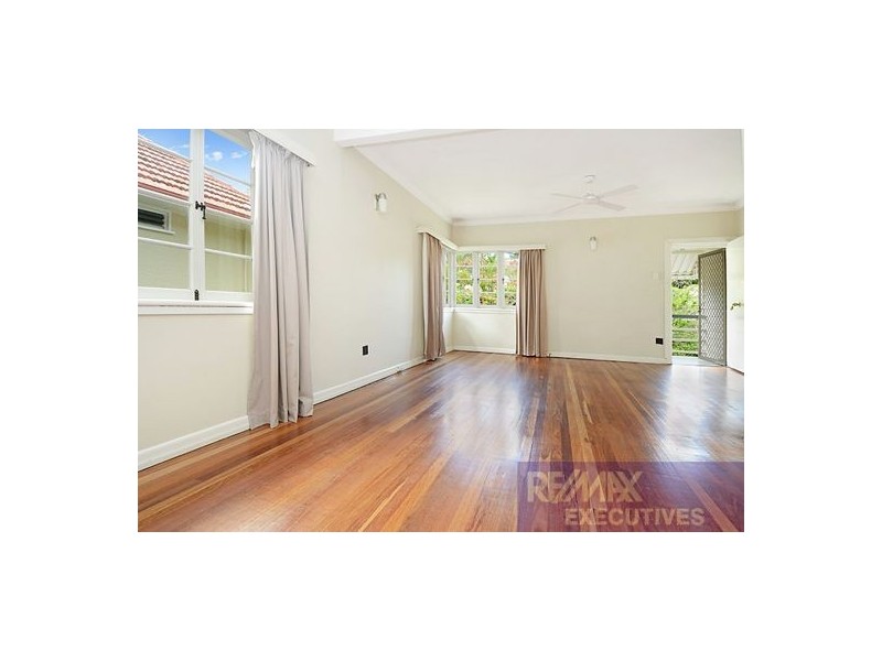 54 Coonara Street, Holland Park QLD 4121