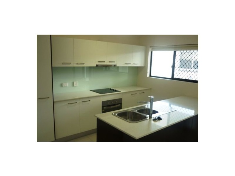 8/58 Burrai Street, Morningside QLD 4170