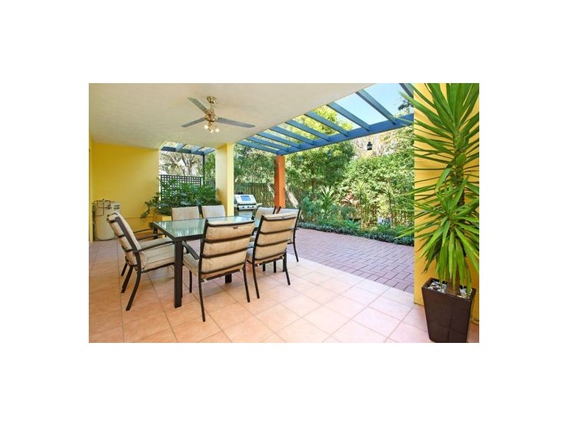 1/85 Victoria Terrace, Greenslopes QLD 4120