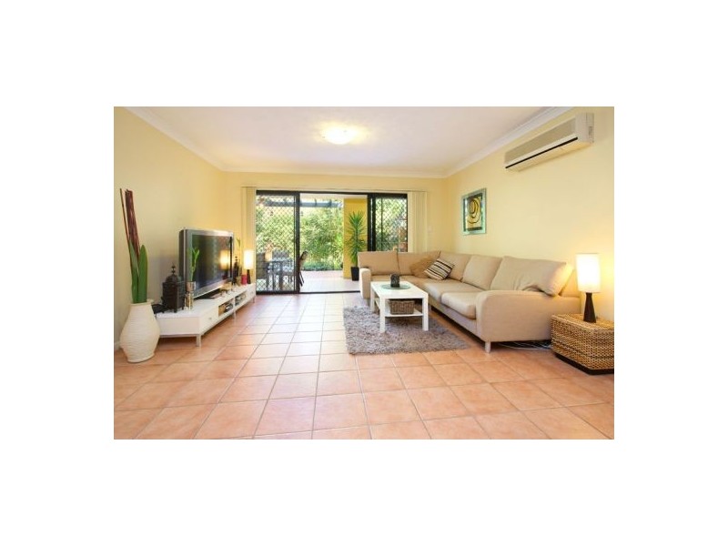 1/85 Victoria Terrace, Greenslopes QLD 4120