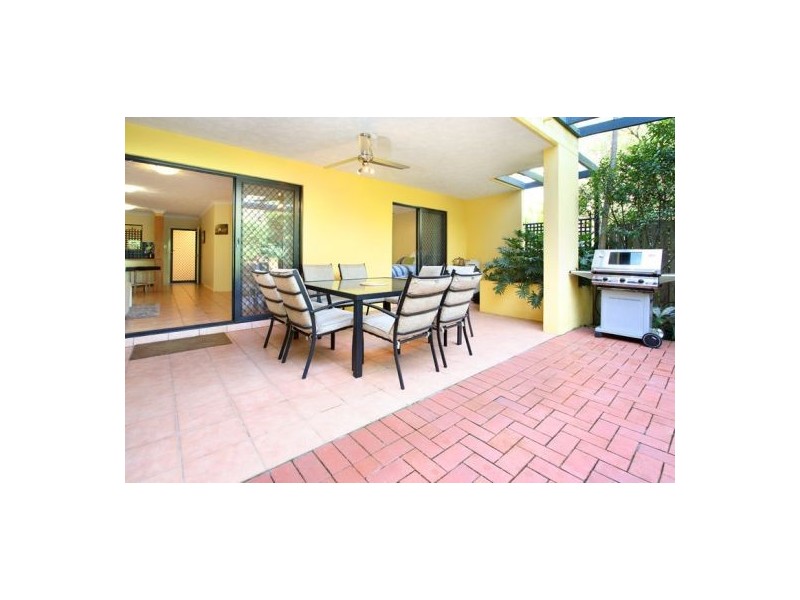 1/85 Victoria Terrace, Greenslopes QLD 4120