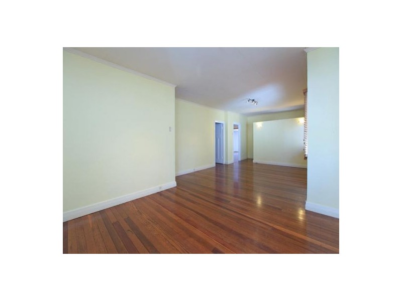 63 Crump Street, Holland Park QLD 4121