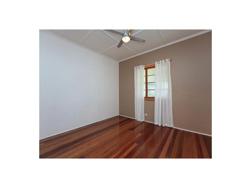 63 Crump Street, Holland Park QLD 4121