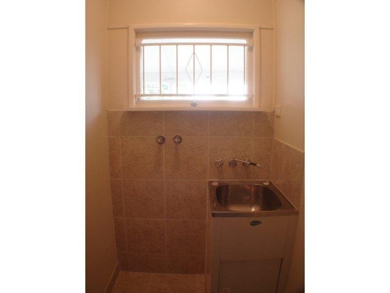 8 Brinawa Street, Camp Hill QLD 4152