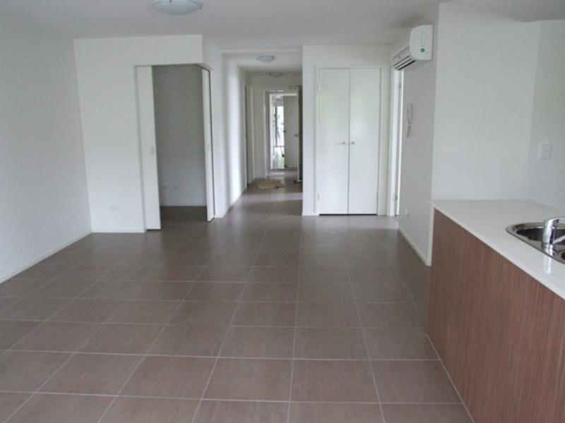 2/372 Wynnum Road, Norman Park QLD 4170