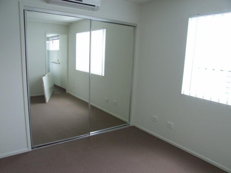 2/372 Wynnum Road, Norman Park QLD 4170