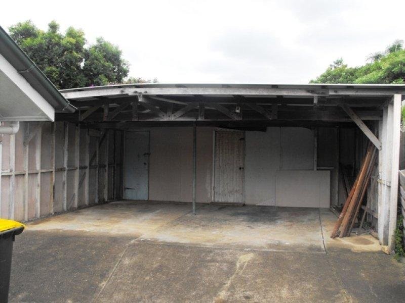 17 Captain Street, Holland Park QLD 4121