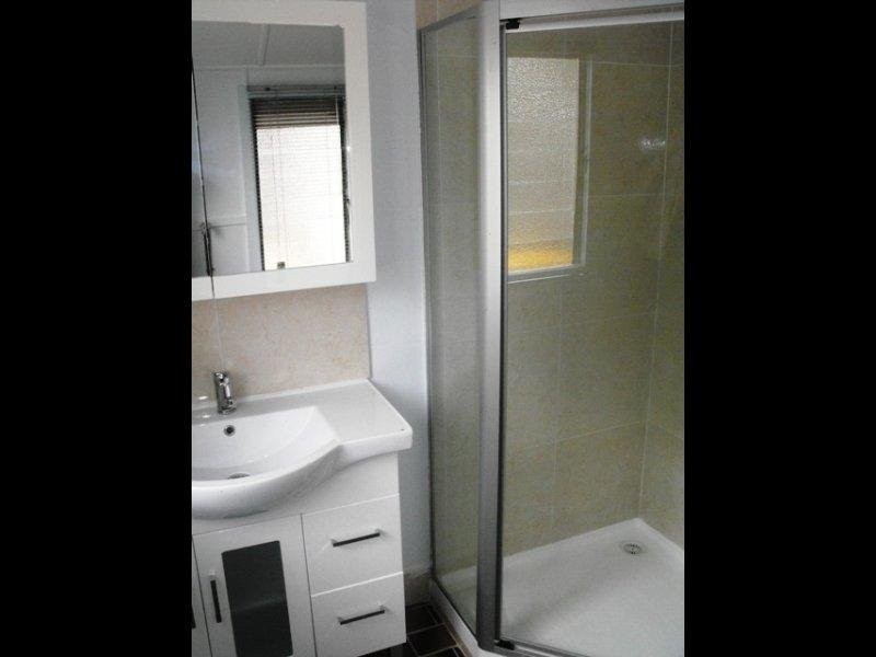 17 Captain Street, Holland Park QLD 4121