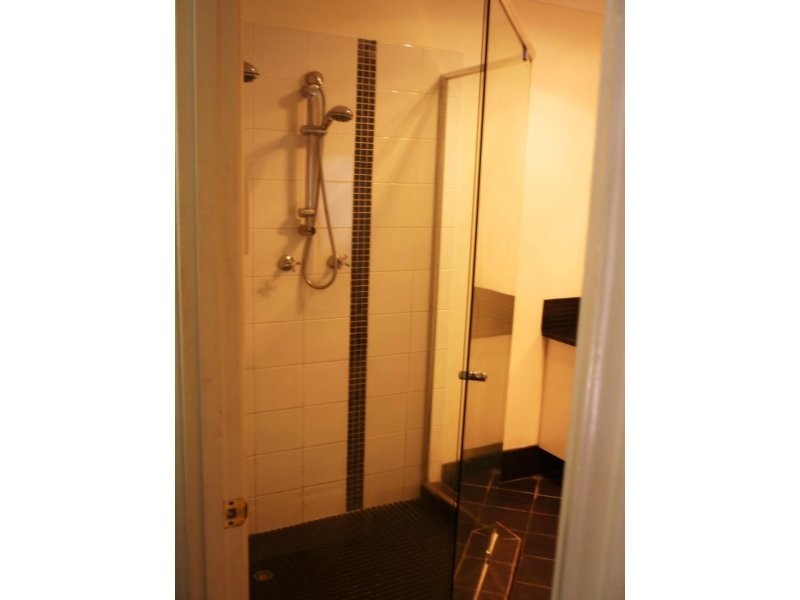 19 Captain Street, Holland Park QLD 4121