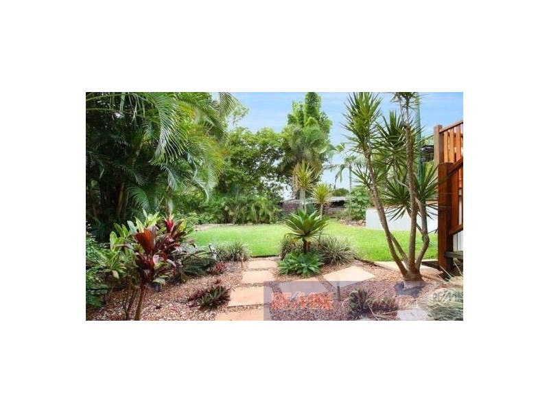 37 Carnelian Street, Holland Park QLD 4121