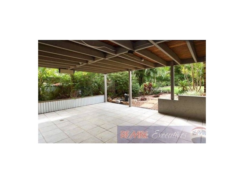 37 Carnelian Street, Holland Park QLD 4121