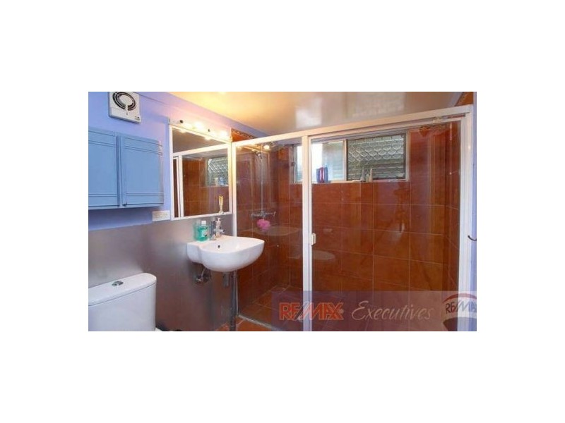 37 Carnelian Street, Holland Park QLD 4121