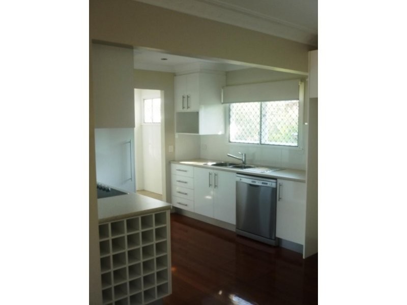18 Chater Street, Carina QLD 4152