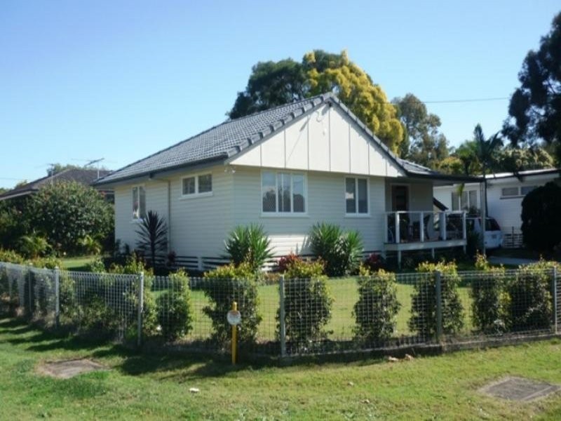 18 Chater Street, Carina QLD 4152