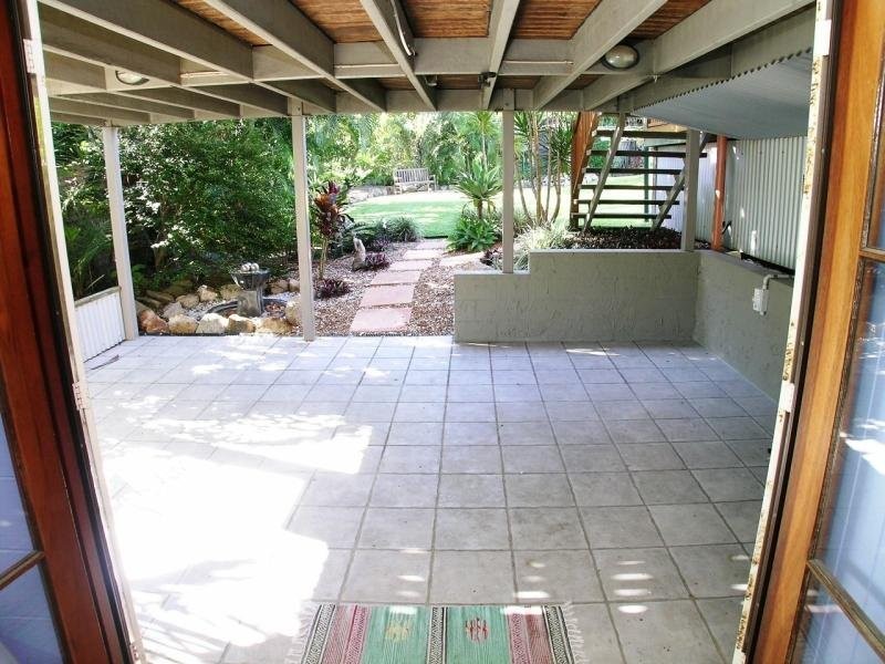 37 Carnelian St, Holland Park QLD 4121