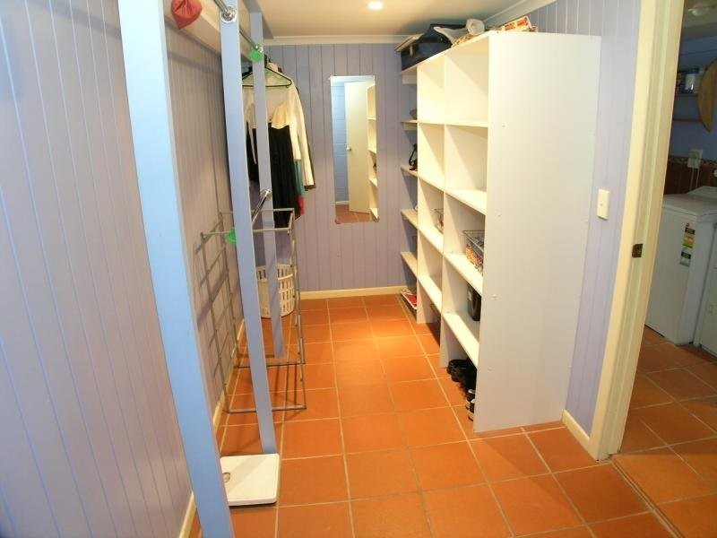 37 Carnelian St, Holland Park QLD 4121
