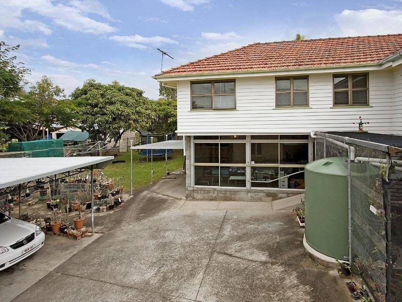 33 Hobart  Ave, Camp Hill QLD 4152