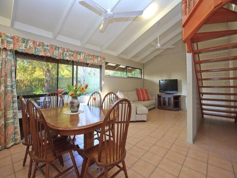 44 Luprena St, Mansfield QLD 4122