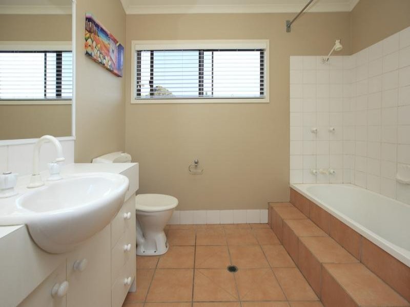 44 Luprena St, Mansfield QLD 4122
