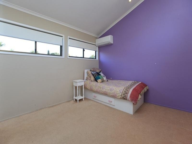 44 Luprena St, Mansfield QLD 4122