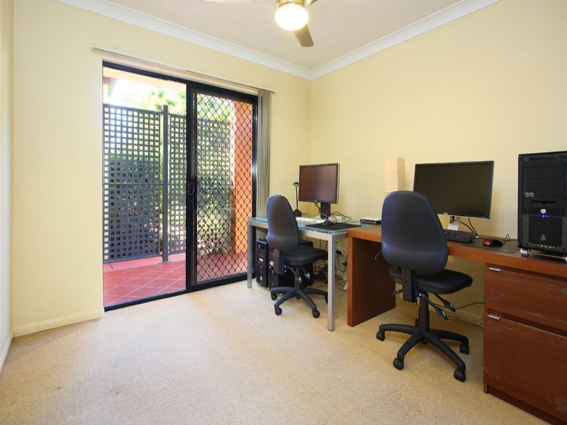 1/87 Victoria Terrace, Greenslopes QLD 4120