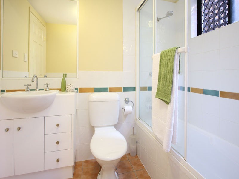 1/87 Victoria Terrace, Greenslopes QLD 4120