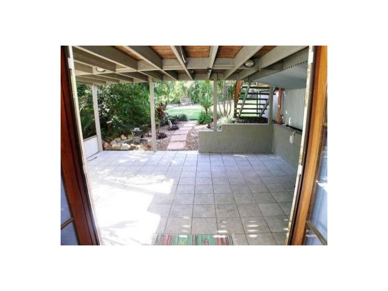 37 Carnelian  Street, Holland Park QLD 4121