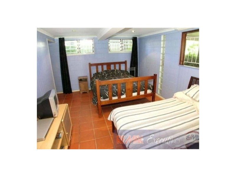 37 Carnelian  Street, Holland Park QLD 4121