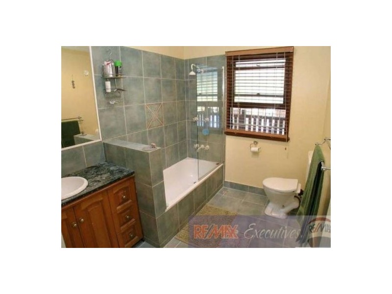37 Carnelian  Street, Holland Park QLD 4121