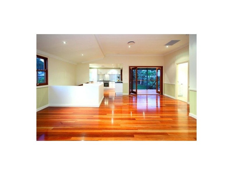 18 Drummond St, Greenslopes QLD 4120