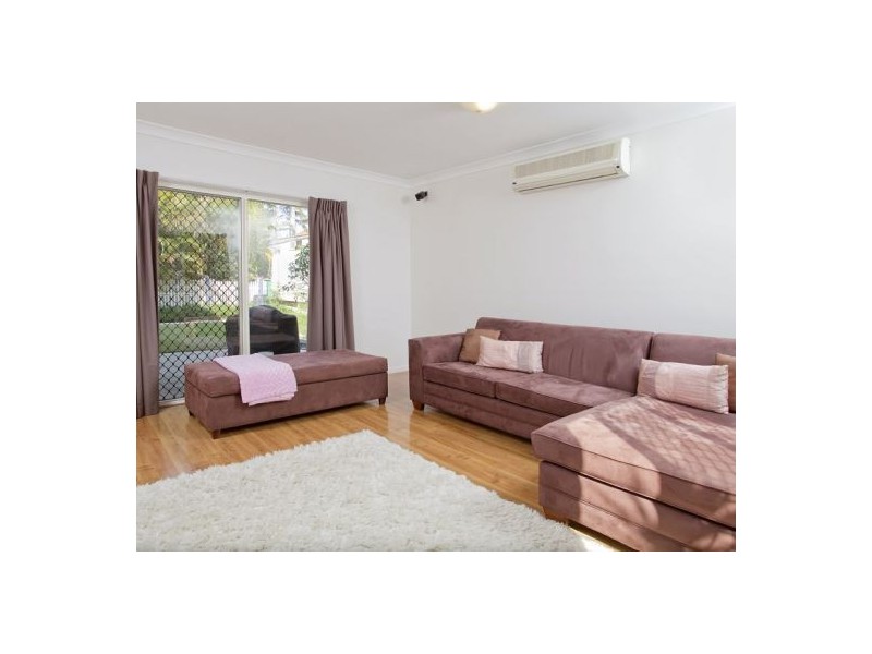 1 Baden Powell Place, Camp Hill QLD 4152