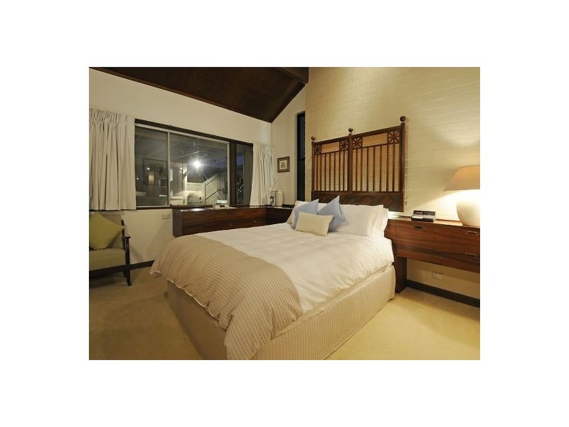 9 Kneale st, Holland Park West QLD 4121