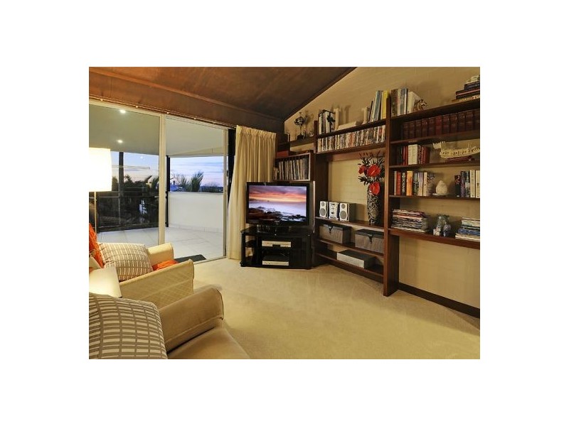 9 Kneale st, Holland Park West QLD 4121