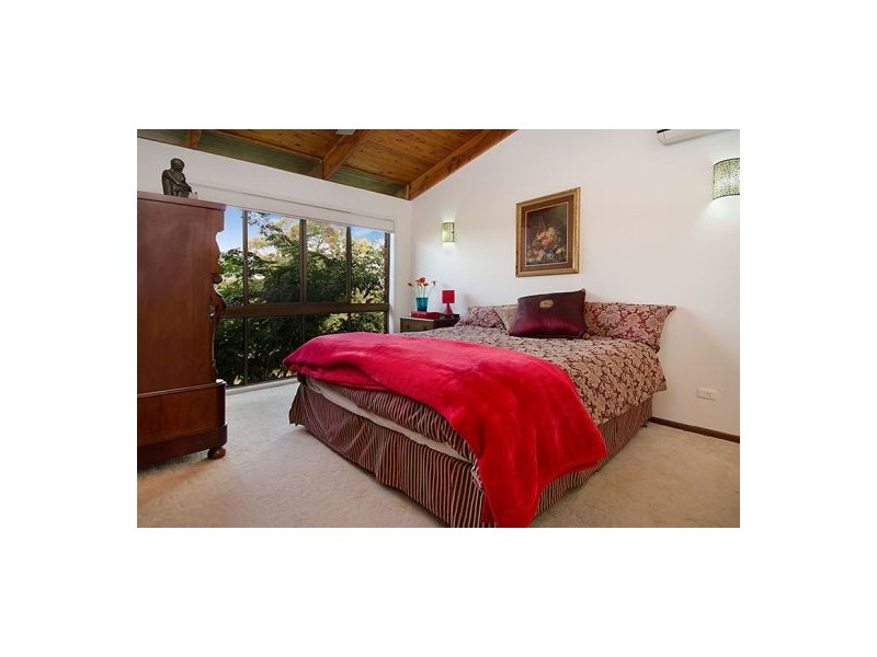 22 Cluden St, Holland Park West QLD 4121