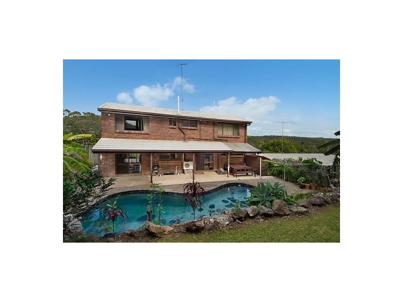 22 Cluden St, Holland Park West QLD 4121