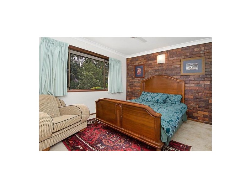 22 Cluden St, Holland Park West QLD 4121