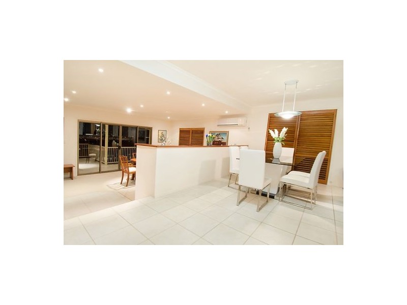 66 Kneale St, Holland Park West QLD 4121