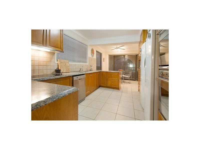 66 Kneale St, Holland Park West QLD 4121