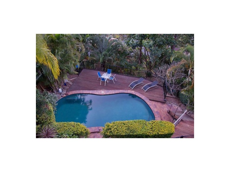66 Kneale St, Holland Park West QLD 4121